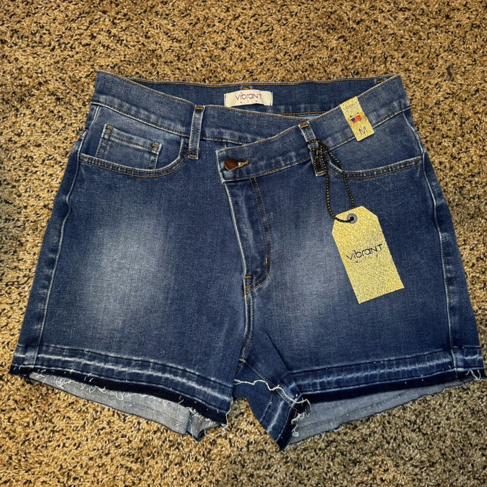 Vibrant M.I.U jean shorts size M